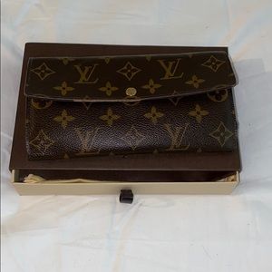 1000% Authentic Louis Vuitton wallet